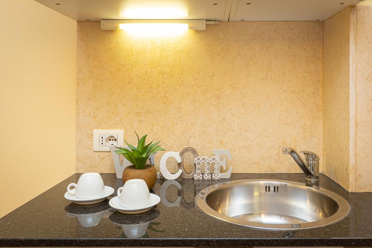 Internouno Deluxe Hotel Рим Екстериор снимка